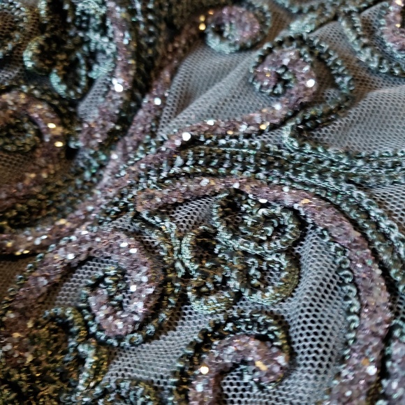 Hunter green halter floor length gown - Picture 6 of 7